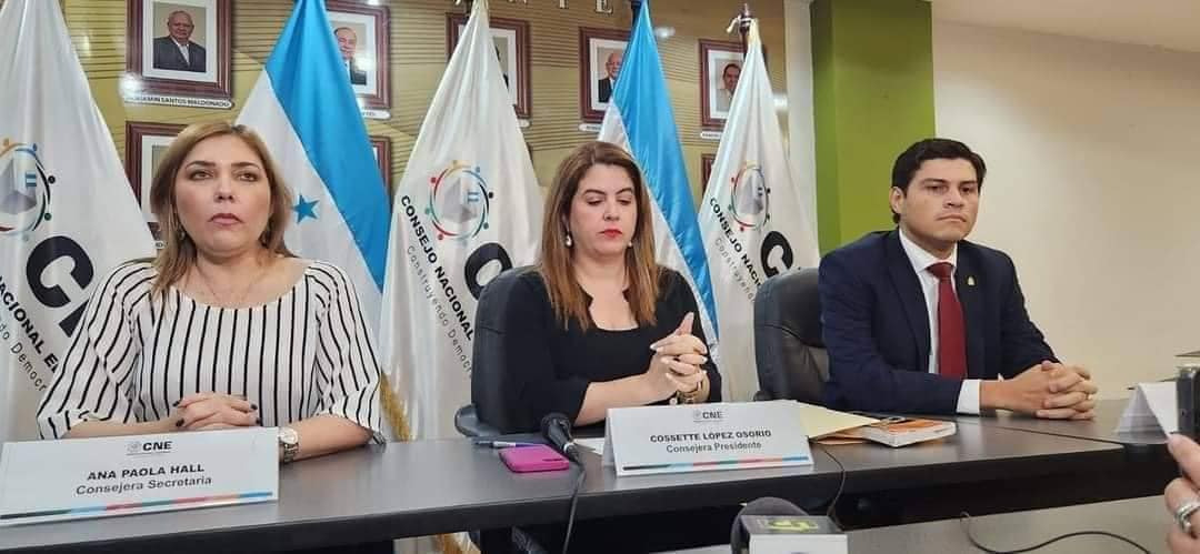 Honduras government rocked by institutional sabotage claims