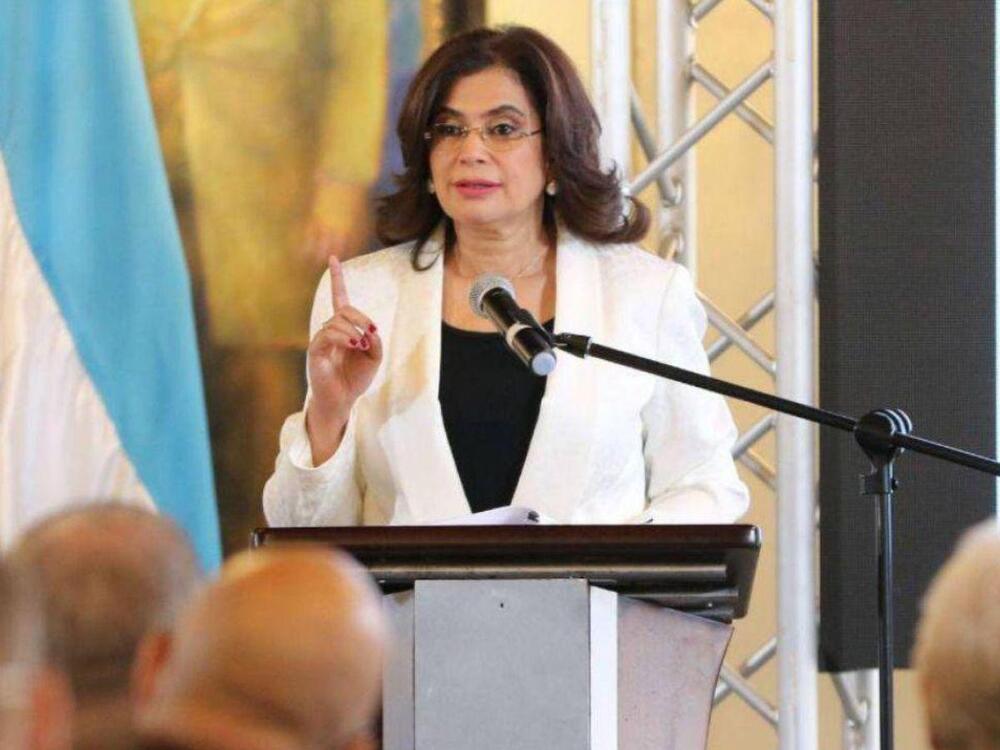 Is Rixi Moncada Closing the Credit Bureau Due to Plummeting Polls?