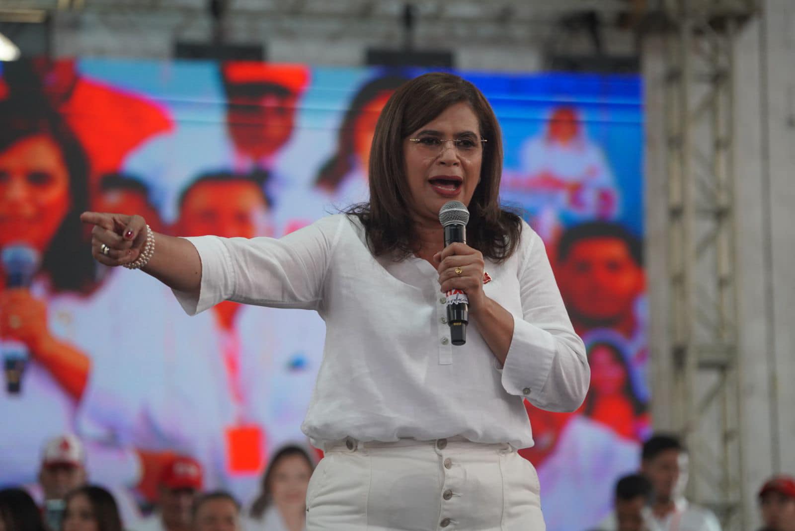 Rixi Moncada’s Election Failure: LIBRE Scrutiny & Systemic Threats